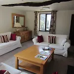 Scar Close Farmhouse Гостевой дом 4*