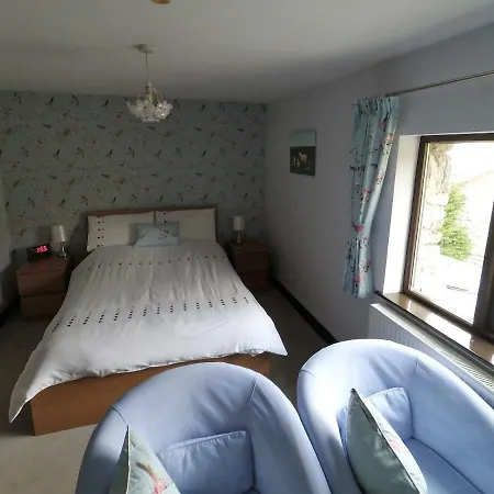 Scar Close Farmhouse 招待所 4*